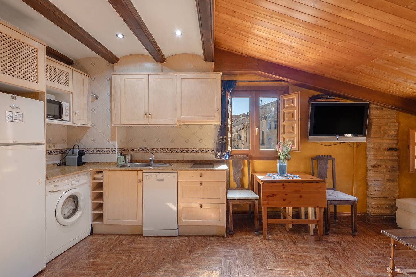 Apartamento entero, Apartamento 'Melihah' con Wi-Fi y aire acondicionado in Daroca, Provincia de Zaragoza