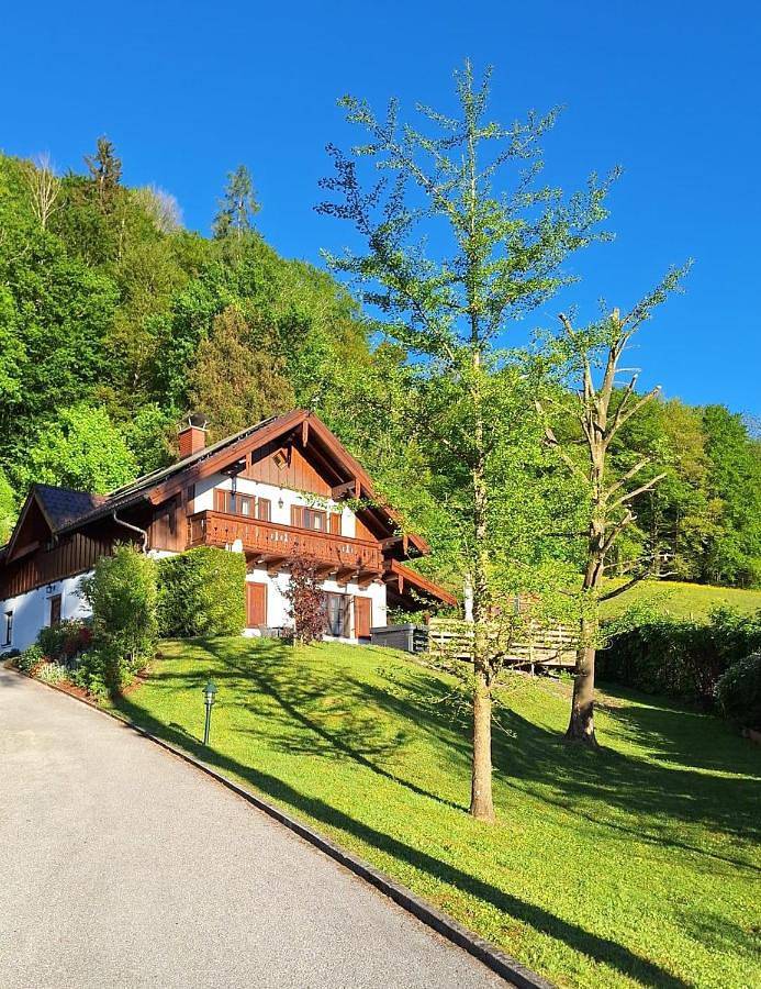 Ferienhaus für 6 Personen, mit Sauna und Whirlpool sowie Garten