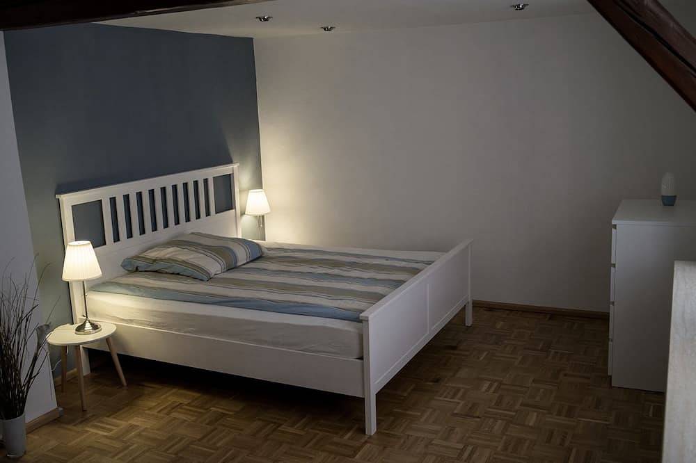 Ganze Wohnung, Schöne Fachwerkwohnung mit Parkhaus und Dachterrasse in Goslar, Harzvorland
