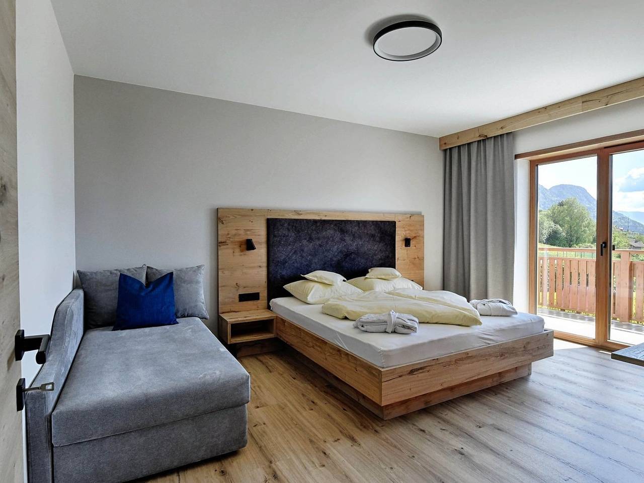Ganze Ferienwohnung, Residence Krone - Appartement Laugen Balkon in Schenna, Passeiertal