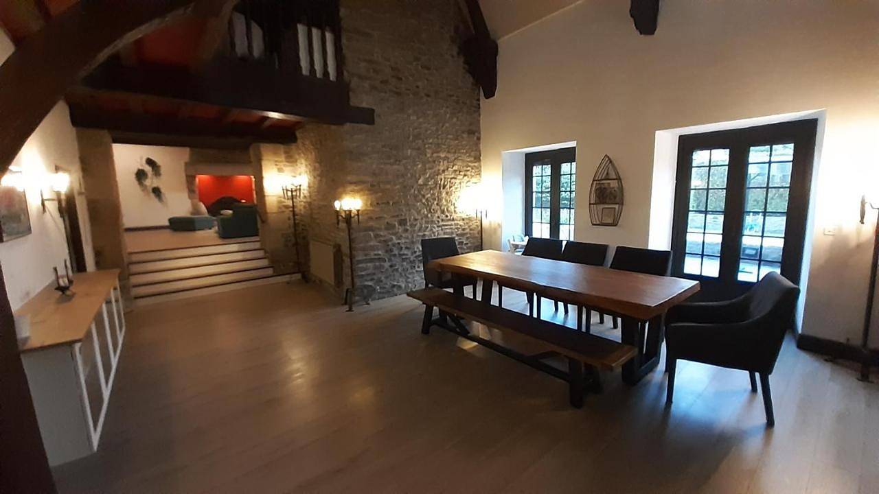 Petit Manoir Proche Dinan - Chambre d'hôtes in Lanvallay, Région de Dinan