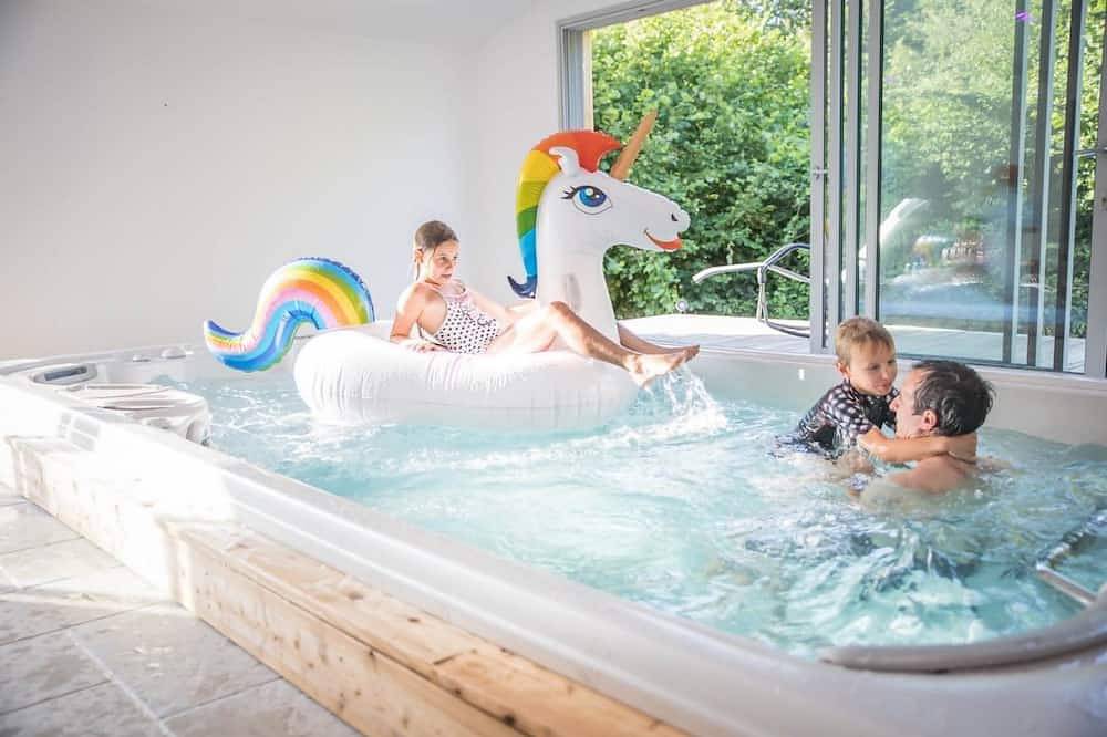 Ganze Wohnung, Unique cottage with swim spa and lots of surprises in Saint-Junien, Rochechouart und Umgebung