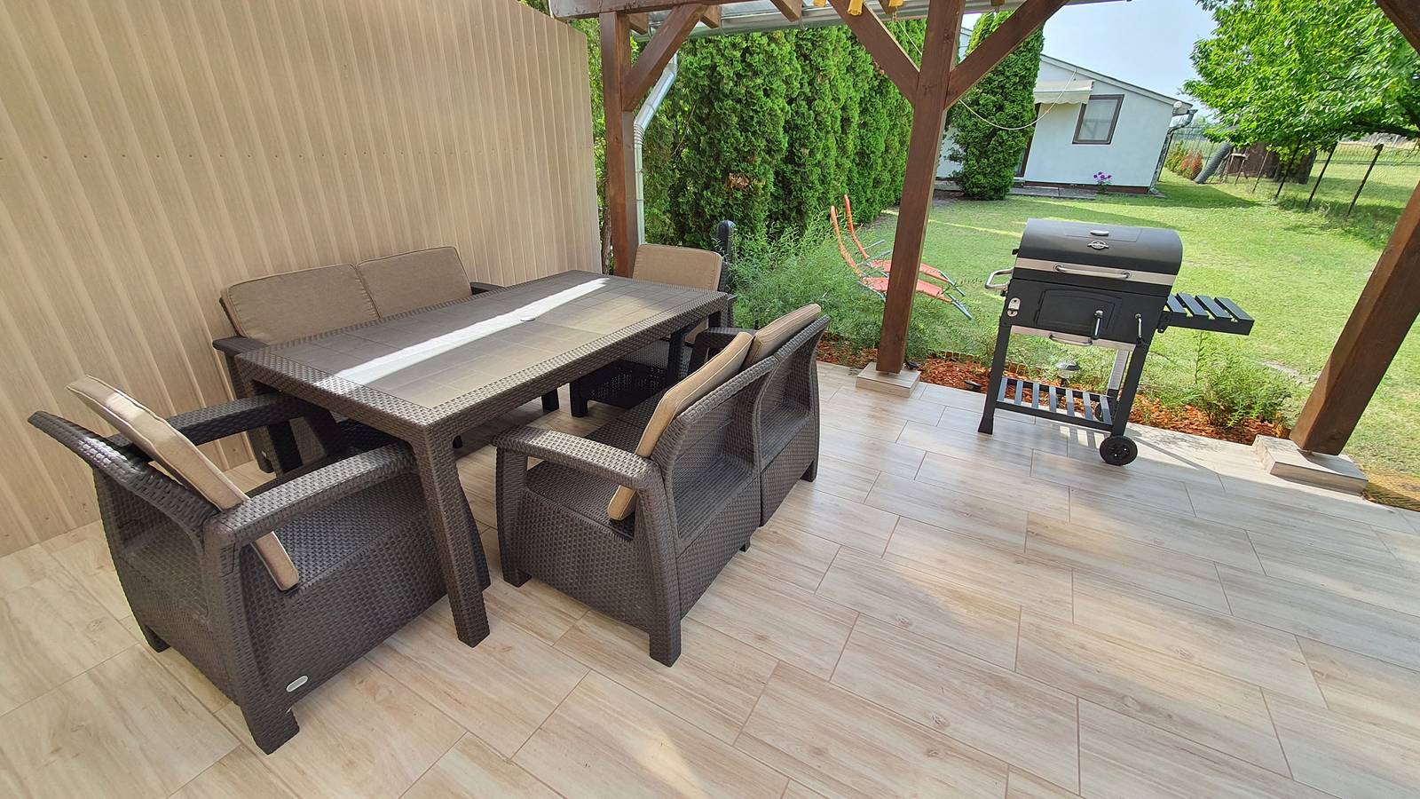 Ferienhaus mit Terrasse und Grill  in Balatonlelle, Plattensee Südufer