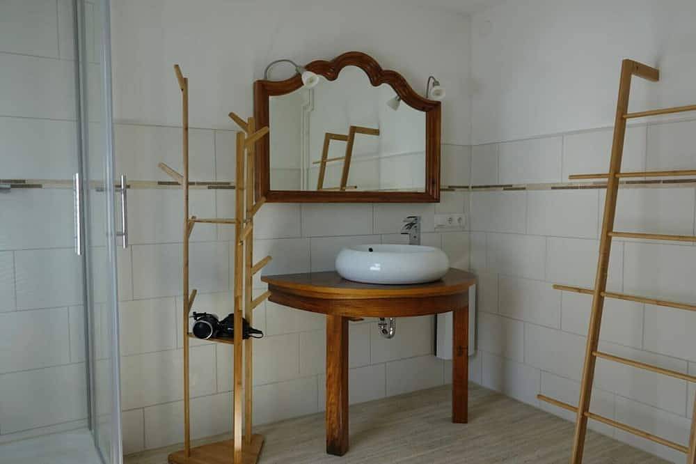 Ganze Wohnung, Ferienwohnung Uhu im Haus am Lindenbaum in Dernbach, Südliche Weinstraße