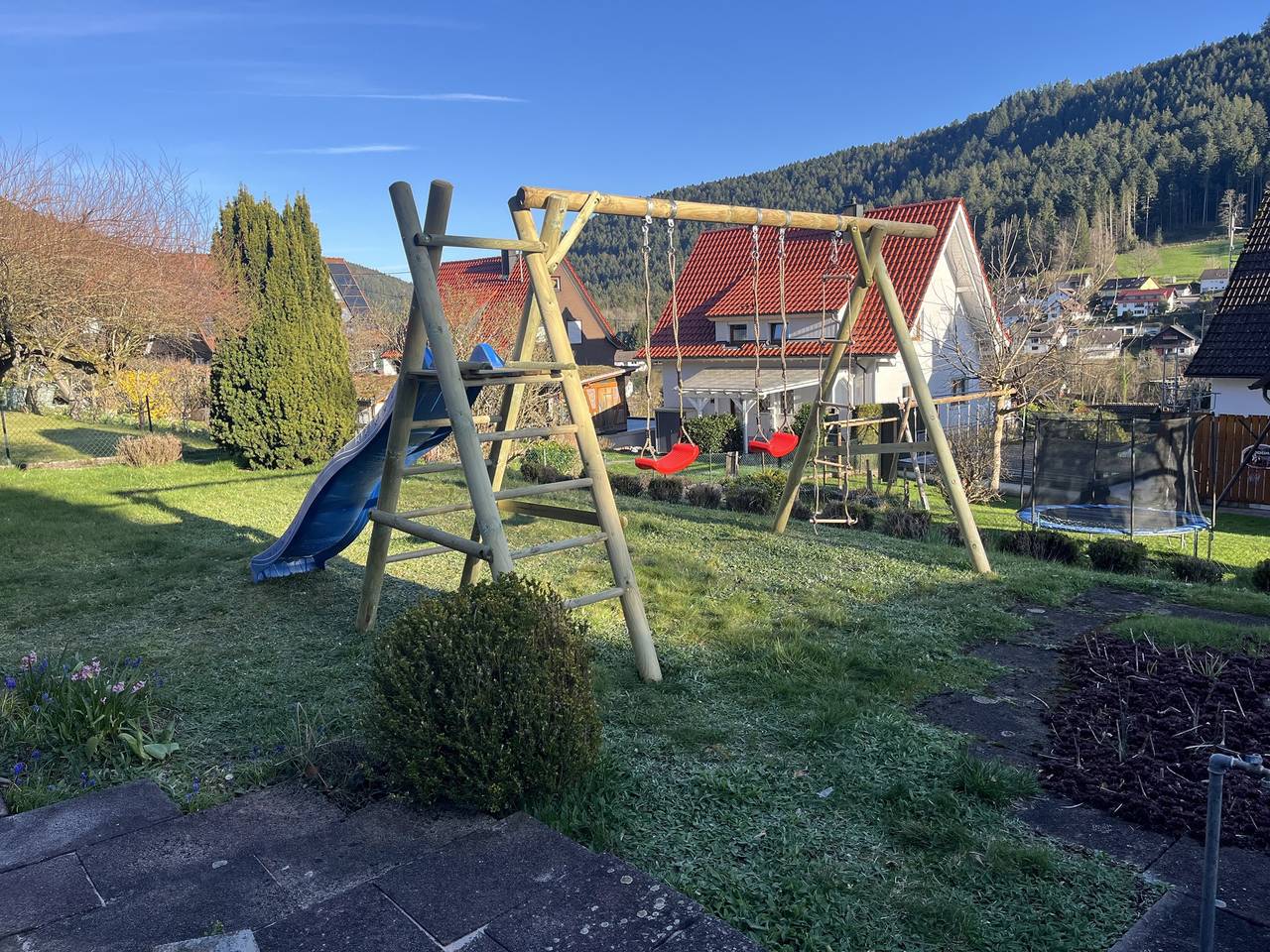 Ferienhaus 'Ferienhaus Burghalde mit Sauna' mit Bergblick, privatem Garten und Wlan in Alpirsbach, Kinzigtal