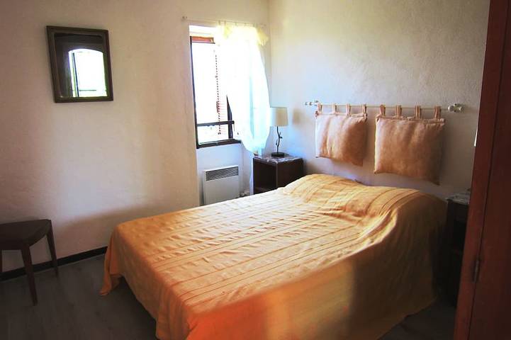 Location de vacances pour 4 personnes, avec terrasse et jardin, animaux acceptés à Sant'Andréa-d'Orcino