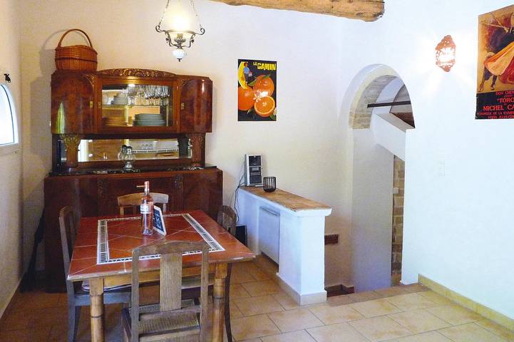 Gemütliches Noves-Haus mit Poolzugang in Noves, Arles und Umgebung