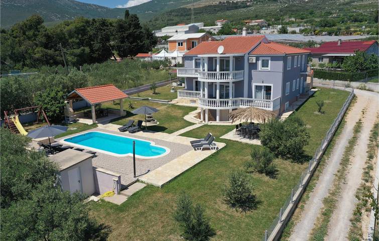 Ferienhaus für 15 Personen, mit Terrasse - 1