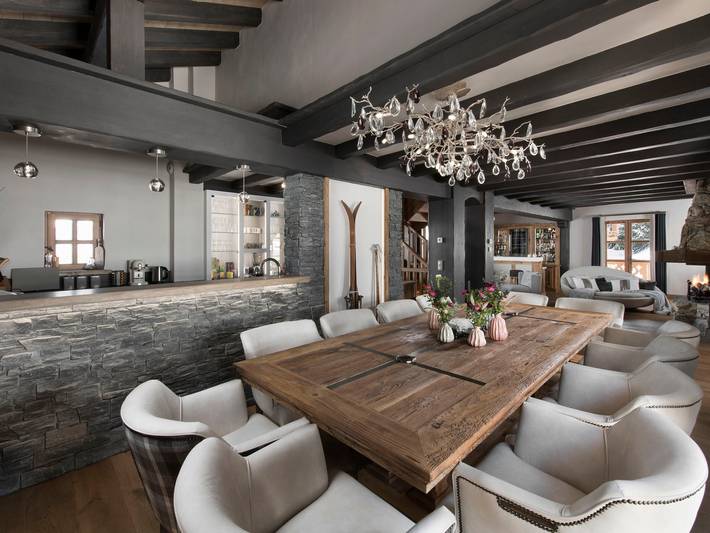 Gîte pour 14 personnes, avec Balcon ainsi que Piscine et Sauna dans Courchevel 1550
