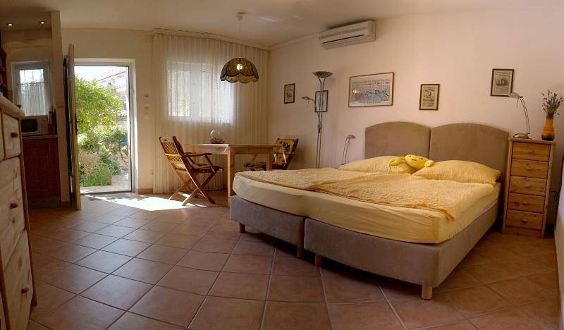 Entire studio, Studio apartment 221-1 for 2 Pers. in Hvar town in Hvar City, Hvar