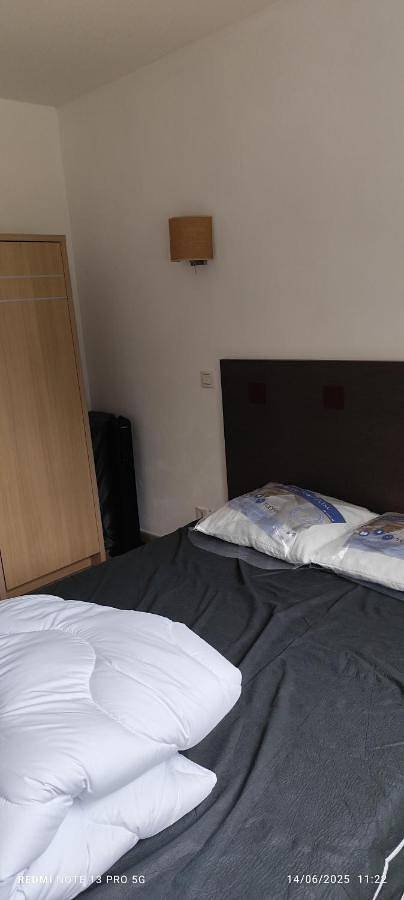 Gîte pour 4 personnes, avec piscine et jardin ainsi que balcon et vue à Barbaste - 4