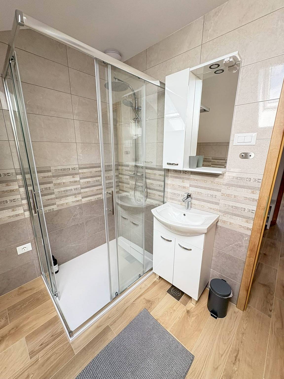 Ganze Wohnung, Ferienwohnung für 4 Personen mit Balkon in Ljubljana, Slowenien