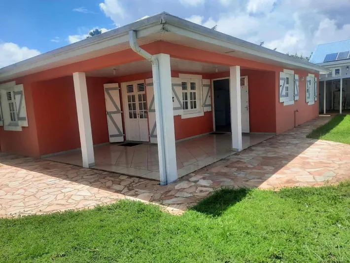 Chalet para 8 personas, con jardín y jacuzzi - 1
