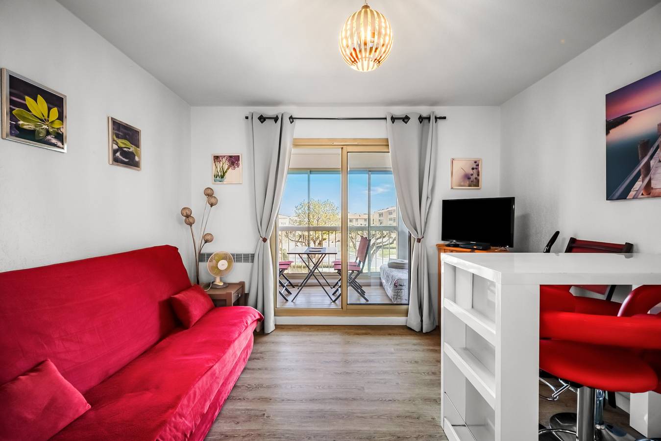 Apartamento entero, Apartamento T2 en residencia ajardinada con piscina y jardín compartidos in La Coudoulière, Six-Fours-les-Plages