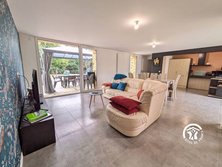 Gîte pour 6 personnes, avec Terrasse ainsi que Jardin et Piscine à Chailland