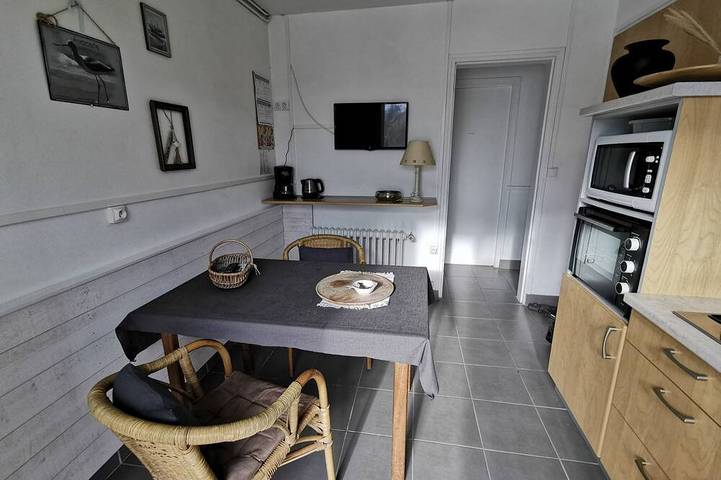 Gîte pour 2 personnes, avec terrasse et jardin dans Plage Pors Carn