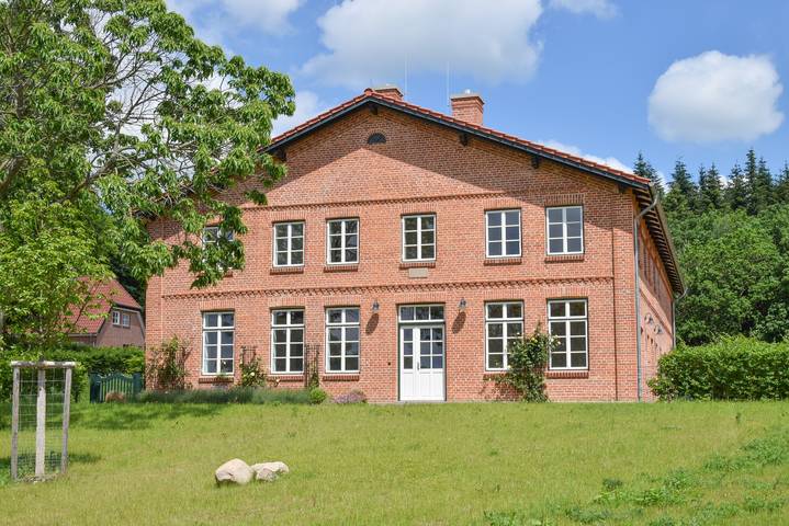 Ferienwohnung für 4 Personen, mit Sauna und Garten sowie Ausblick in Kellersee