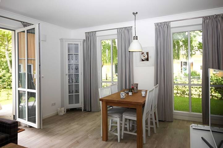Entire apartment, Modern apartment with terrace, garden view and Wi-Fi near the beach in Nienhagen in Nienhagen, Rostock and Surroundings