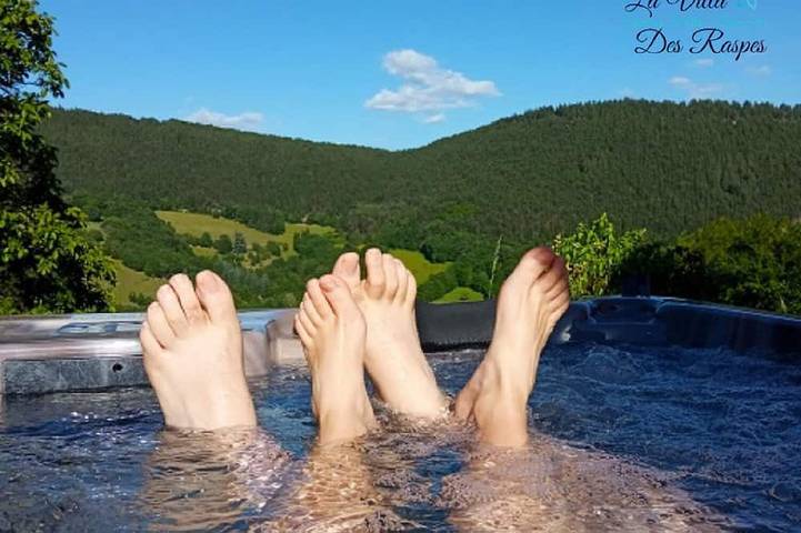 Gîte pour 2 personnes, avec Jacuzzi et Jardin à Viala-du-Tarn