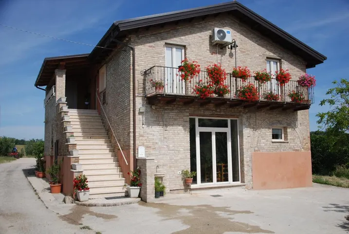 Casa vacanza per 5 persone, con giardino e panorama, con animali domestici - 1