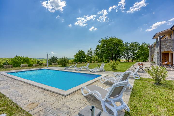 Hôtel pour 3 personnes, avec piscine et terrasse, adapté aux familles à Koper - 3