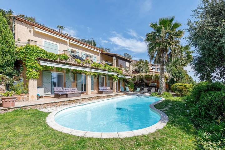 Appartement de vacances pour 10 personnes, avec piscine, animaux acceptés à Mandelieu-la-Napoule