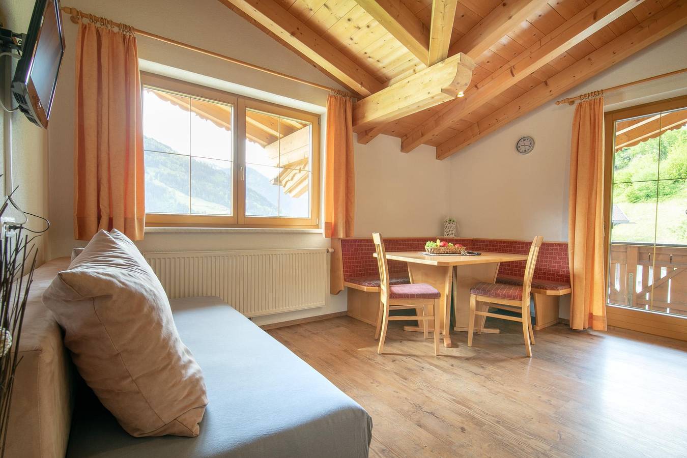 Ganze Ferienwohnung, Ahorn in Tuxer Alpen, Zellberg