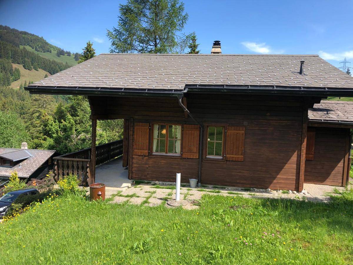 Three-Bedroom Chalet in Zollhaus FR, Plaffeien
