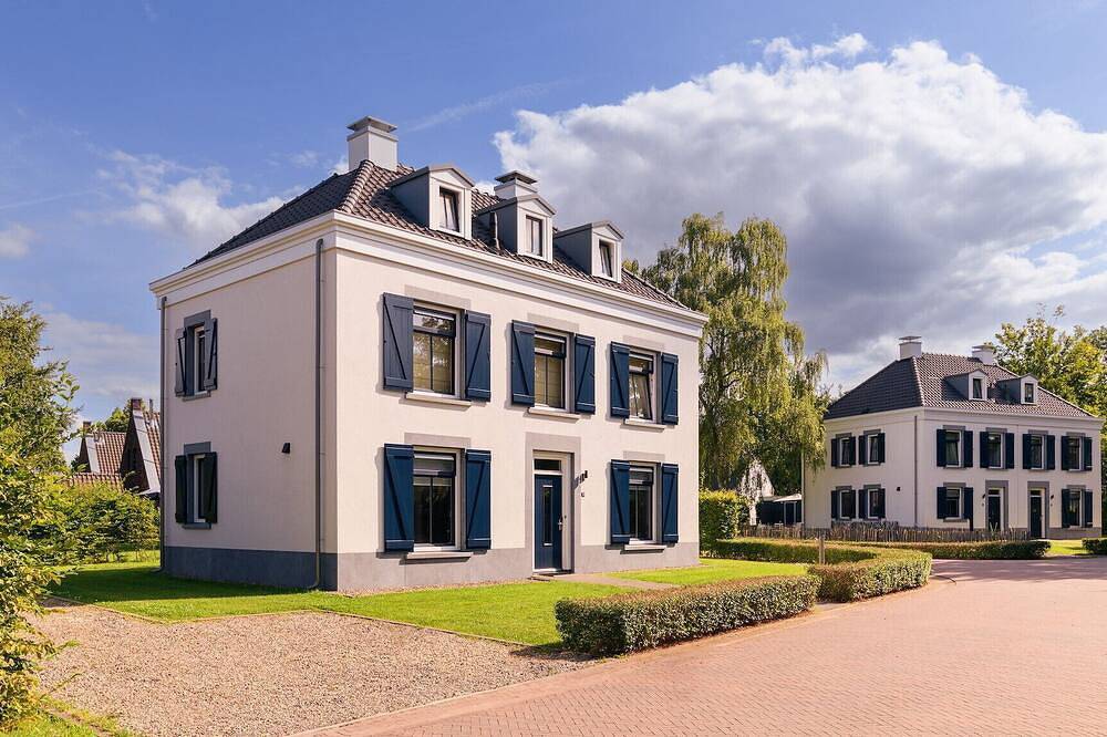 Detached house luxe - 6 bedrooms / 3 bathrooms in Maastricht, Hoge Kempen