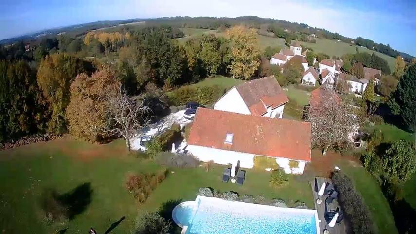 Location de vacances pour 6 personnes, avec Terrasse ainsi que Jardin et Piscine à Saint-Cirq-Souillaguet