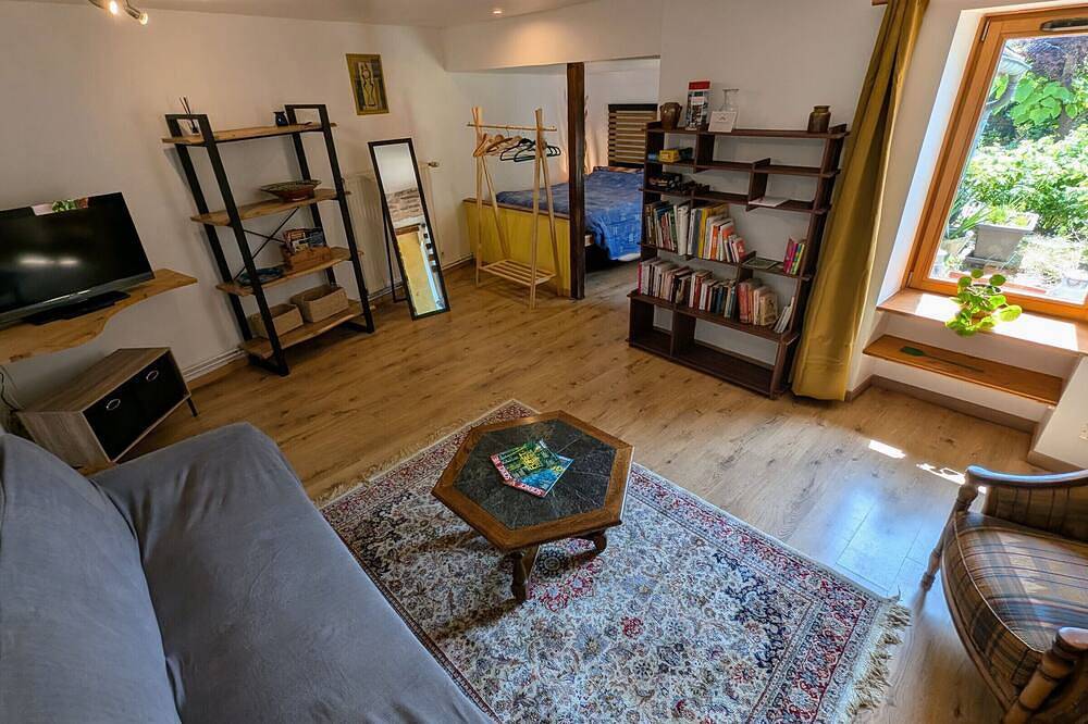 Casa rural entre ciudad y campo con Wi-Fi gratuito, cerca del circuito de pintores in Vesoul, Alto Saona