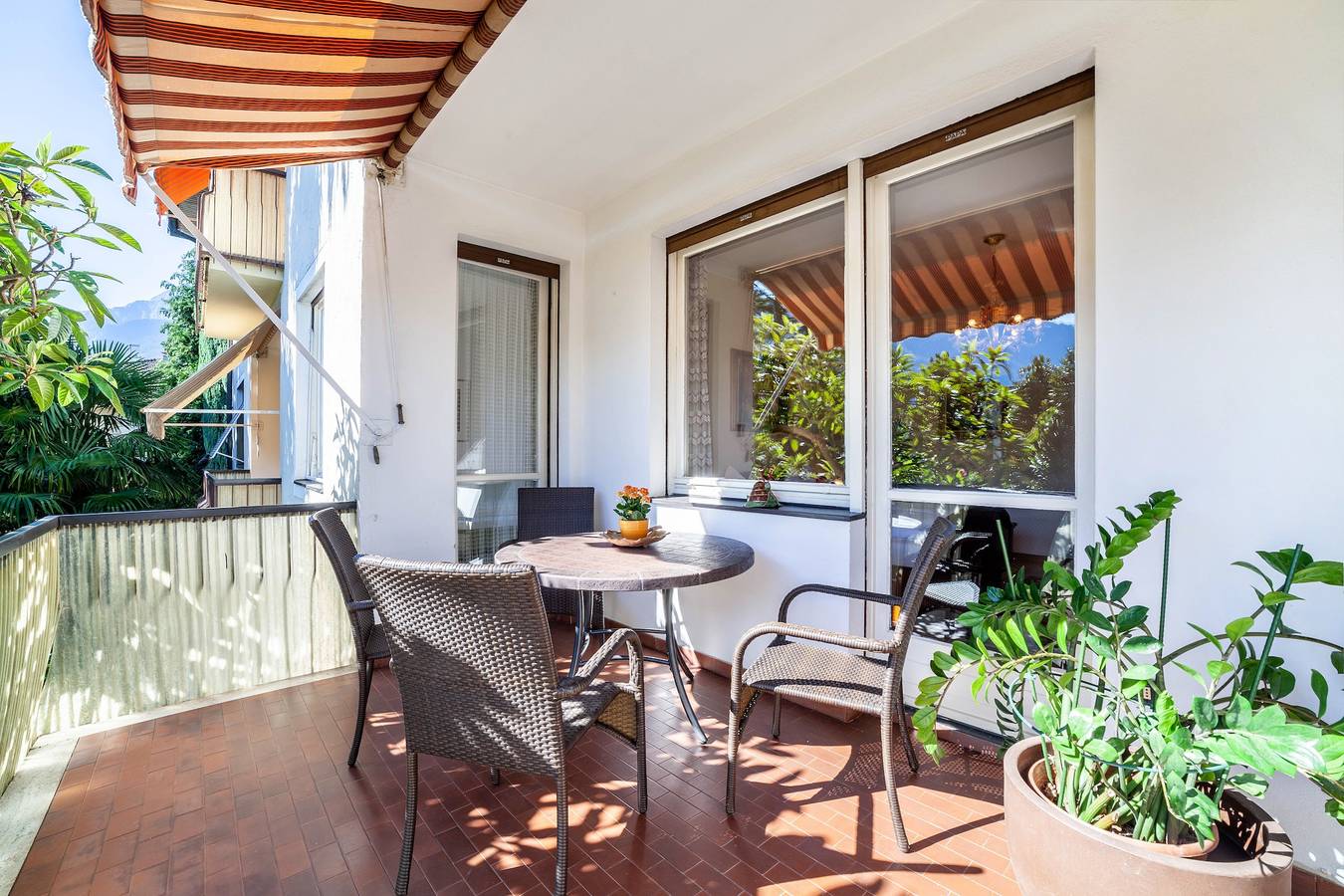 Ganze Wohnung, Villa Coris Ferienwohnung 130qm mit Gemeinschaftsgarten in Untermais, Meran