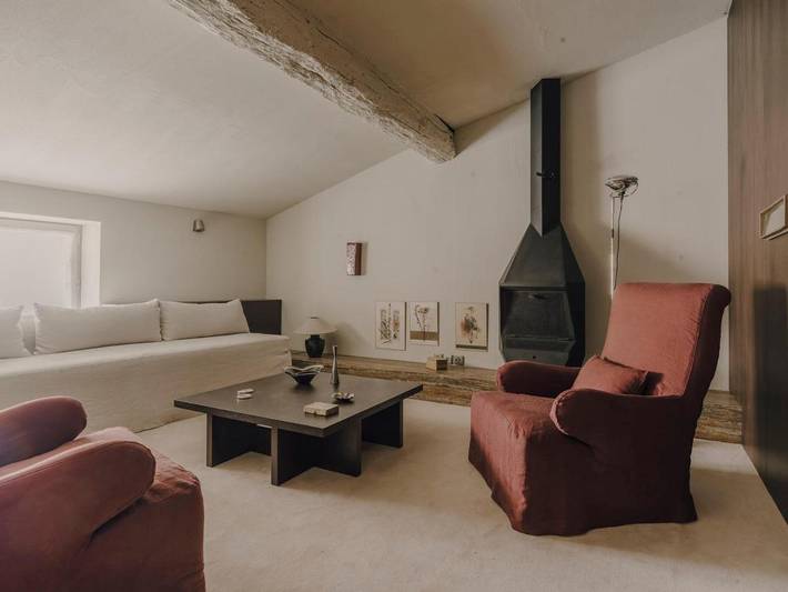 Chambre d’hôte pour 3 personnes, avec Terrasse et Jacuzzi ainsi que Piscine et Sauna
