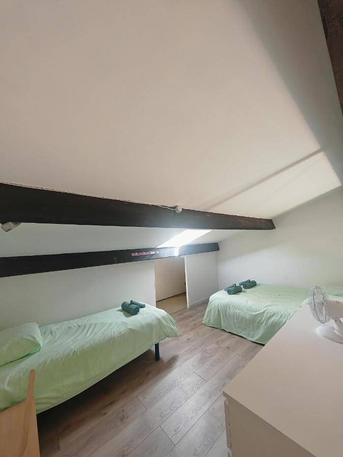 Appartement entier, Two-Bedroom Apartment in Saint-Gély-du-Fesc, Côte méditerranéenne (France)