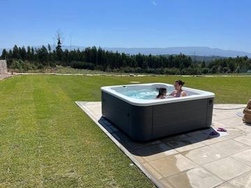 Location de vacances pour 4 personnes, avec jacuzzi et jardin à Mangualde