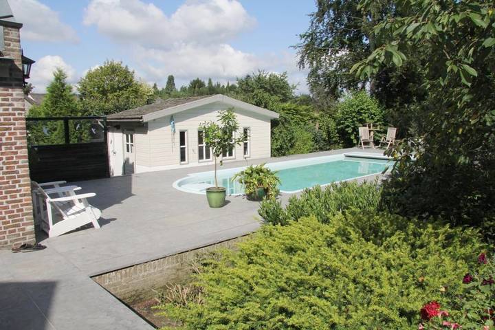 B&b voor 2 personen, with Terras and Tuin as well as Zwembad and Sauna in Noord-Brabant