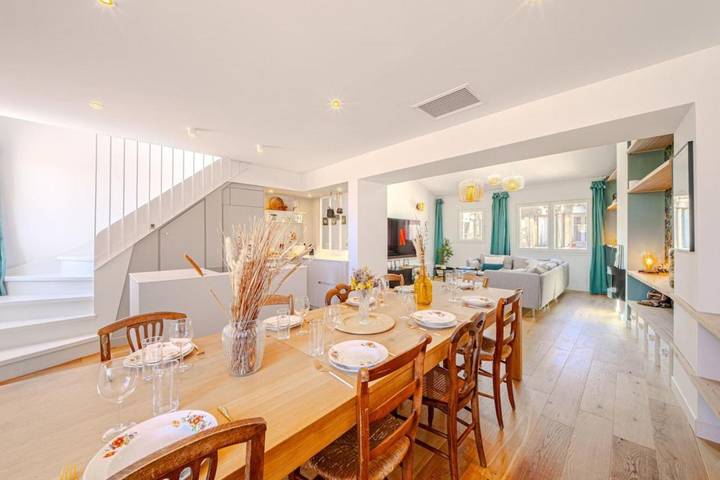 Gîte pour 9 personnes, avec terrasse dans Gare De Montpellier Saint Roch - 2