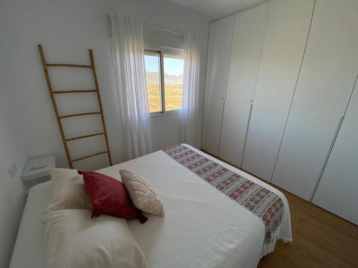 Apartamento de vacaciones para 5 personas, con vistas además de terraza y vistas al lago - 1