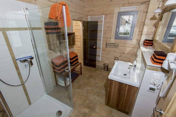 Lodge für 8 Personen, mit Garten und Sauna sowie Whirlpool in Elbingerode - 2