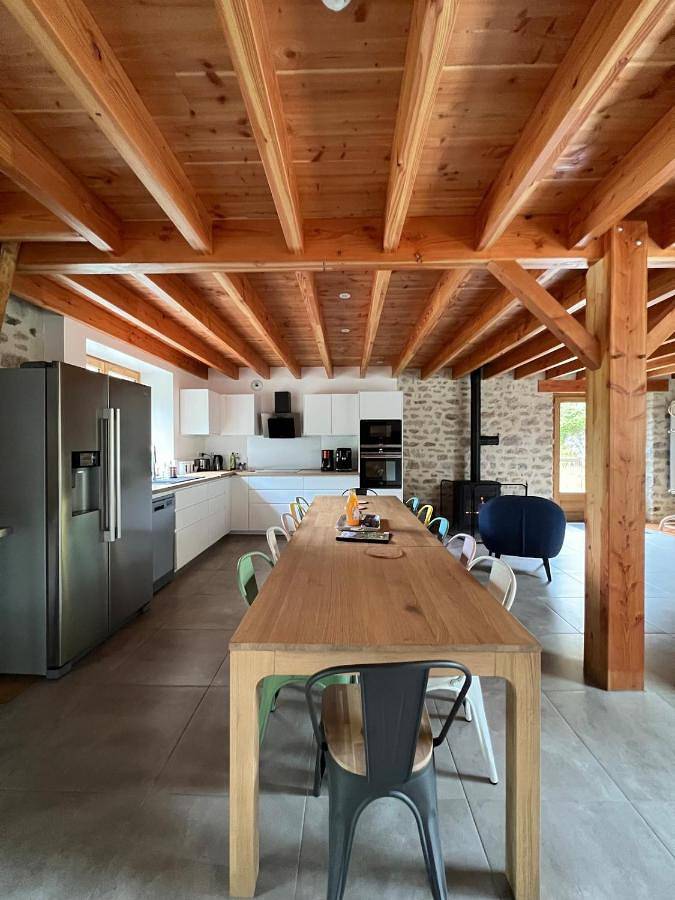 Location de vacances pour 15 personnes, avec vue et jardin, animaux acceptés à Saint-Julien-le-Petit - 4