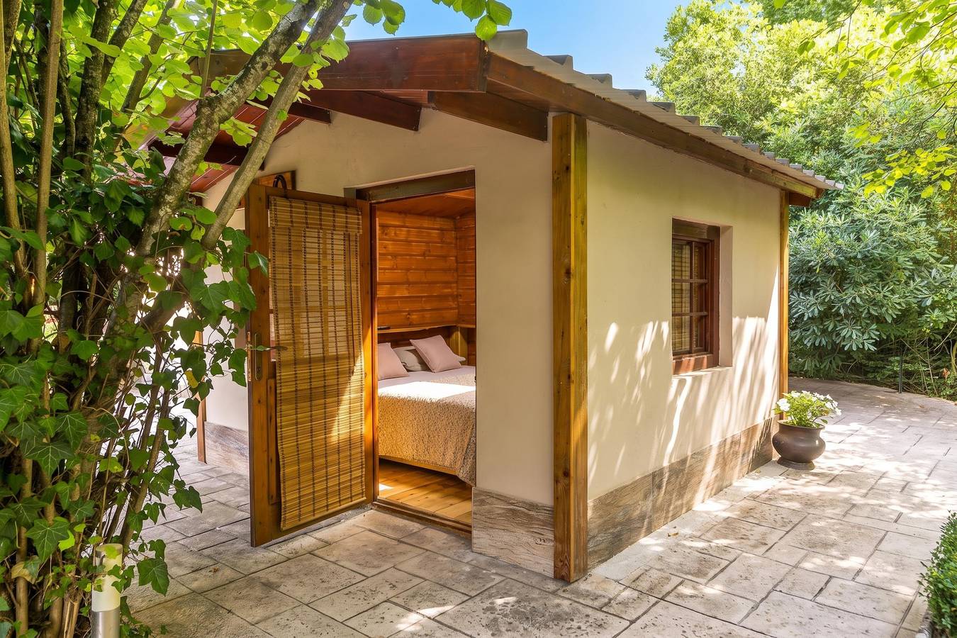 Paradise Forest Glamping near Koper Hut 1 in Koper, Slovene Riviera