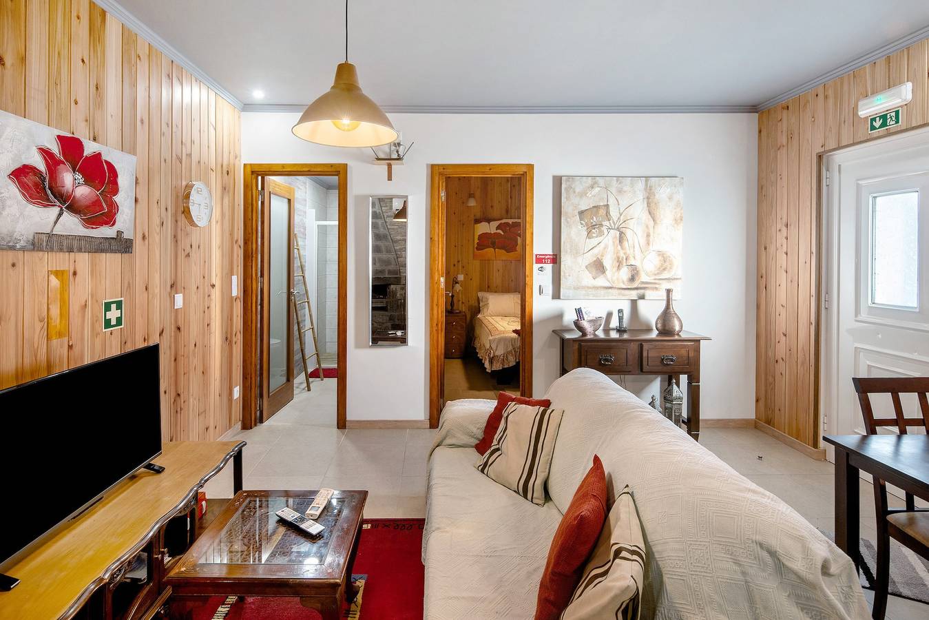 Appartement entier, Appartement 'Cantinho Do Sossego' avec vue sur la mer, terrasse privée et Wi-Fi in São Miguel Island, Várzea