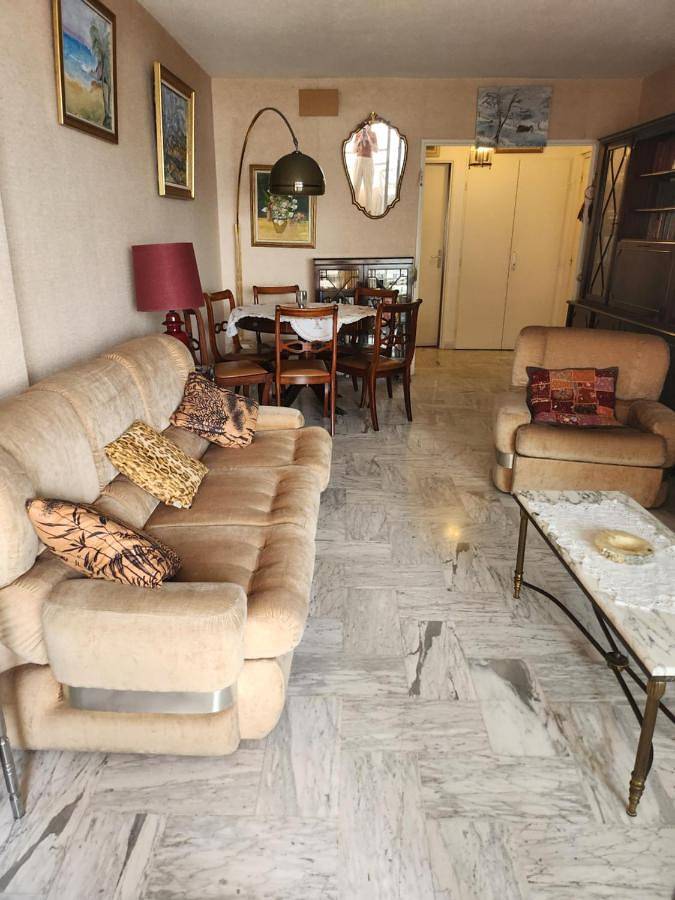 Gîte pour 6 personnes, avec terrasse et vue, animaux acceptés dans Plage Beau Rivage Saint Raphael - 4