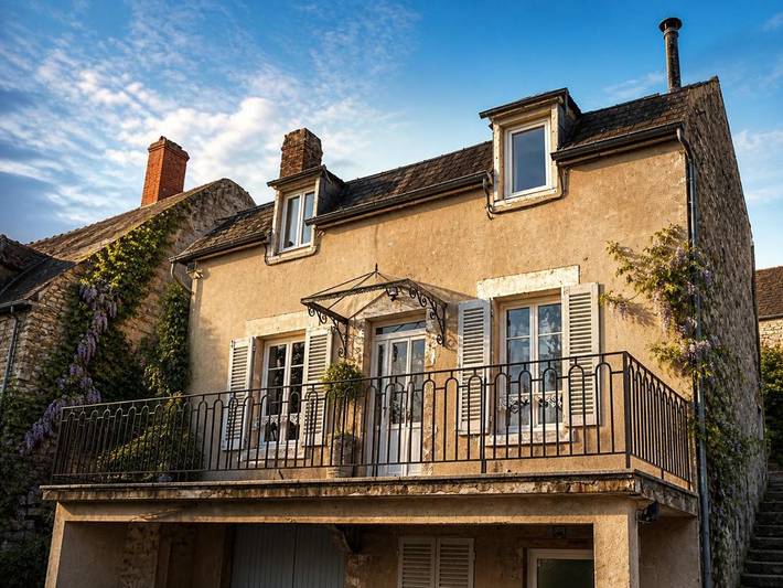 Gîte pour 4 personnes, avec terrasse et vue à Asquins - 4
