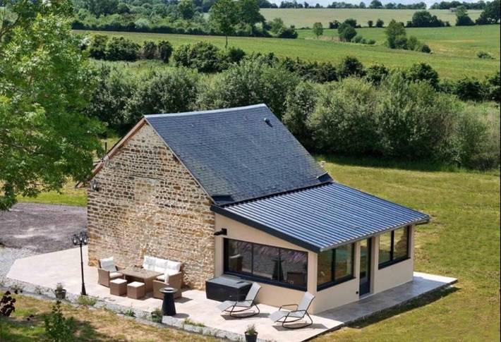 Location de vacances pour 2 personnes, avec terrasse et jacuzzi dans Le Ménil-Vicomte