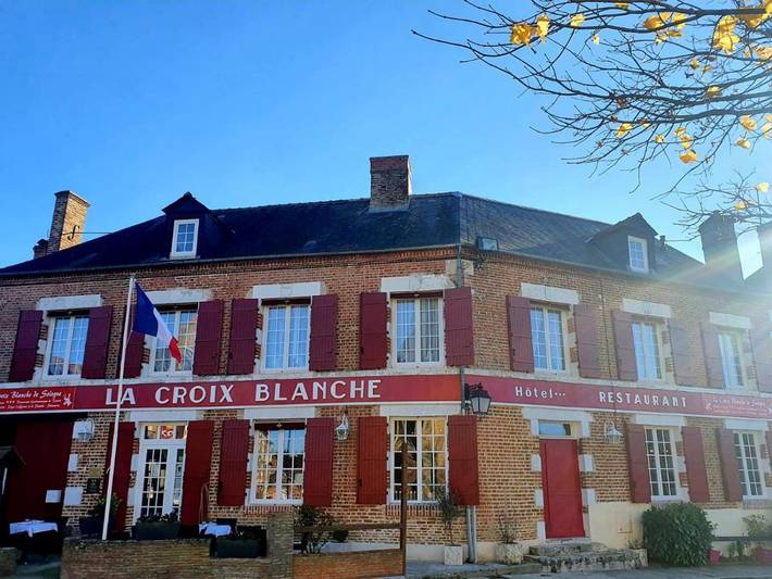 Hôtel pour 4 personnes, avec piscine ainsi que terrasse et vue, animaux acceptés - 1