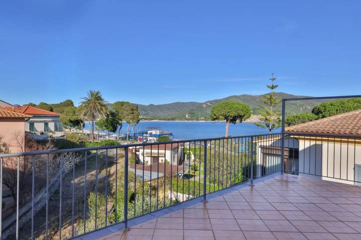 Appartement de vacances entier, Appartement de vacances pour 4 personnes avec terrasse in Marina di Campo, Campo nell'Elba