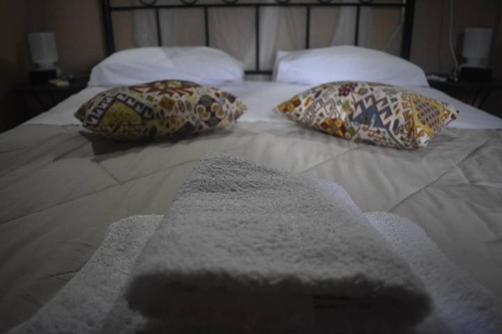 Hôtel pour 6 personnes, avec jardin et vue dans Keratokambos - 4