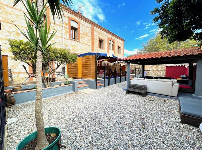 Gîte pour 8 personnes, avec jardin et terrasse, animaux acceptés à Saint-Laurent-de-la-Salanque - 2