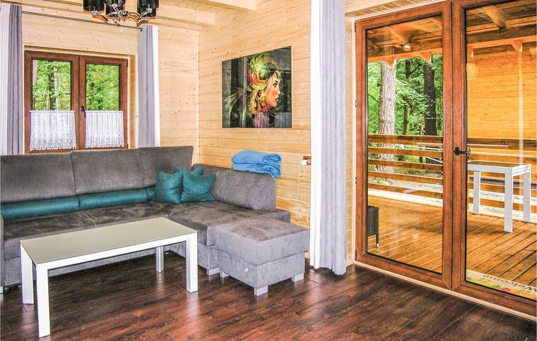 Ferienhaus für 8 Personen mit Terrasse in Seenplatte von Ilawa